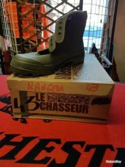 Chaussures De Marche Type Patogas Taille 43 Semelle Kaki