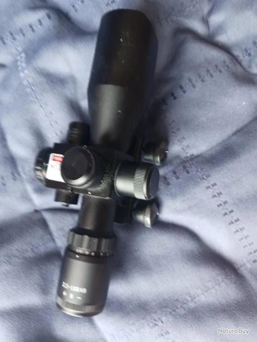 Lunette De Visée Avec Réticule Lumineux Montée Sur Rail Vissage Et Pour être Montée Sur Rail Weaver